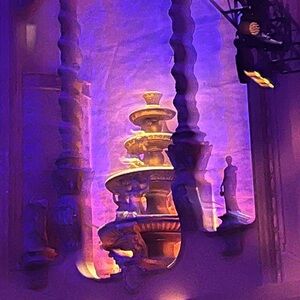 Meet your Posher, Mia